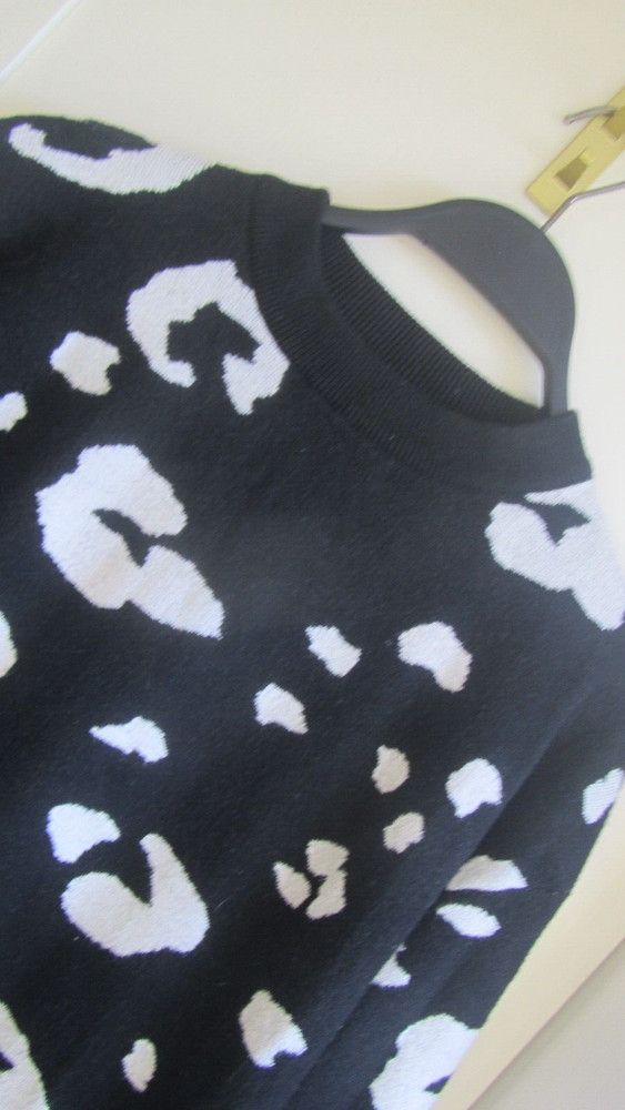 oasis black/white leopard knitted tracksuit size s