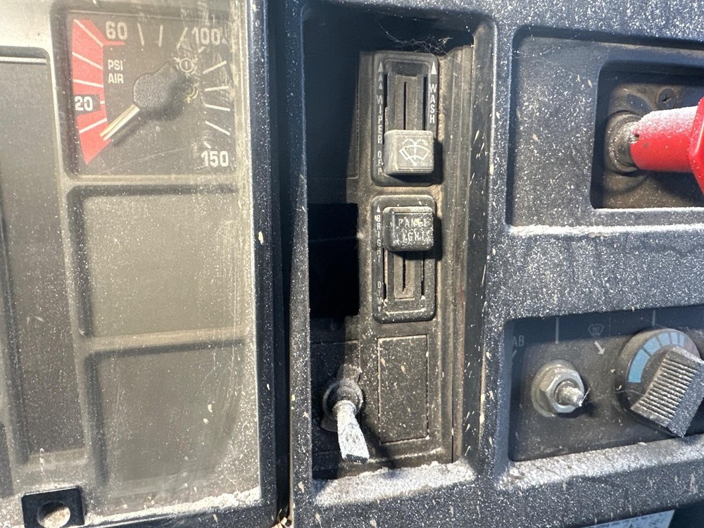 International 8100 SWITCH Dash Panel - Used