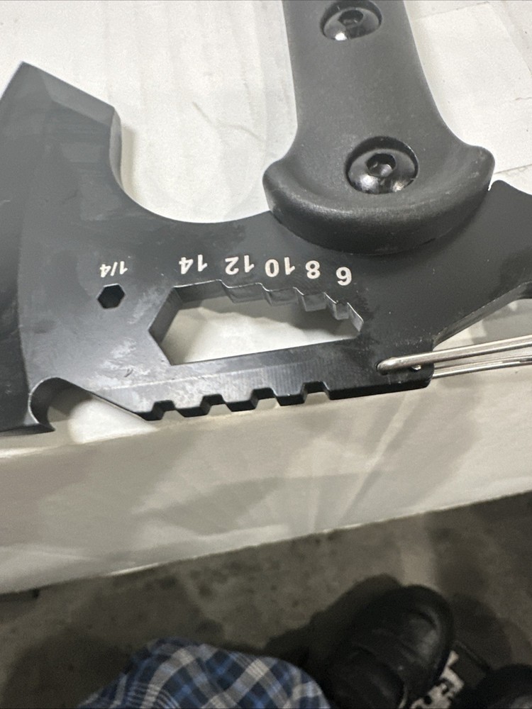 tactical axes hatchets