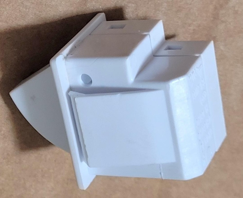 FRIGIDAIRE MODEL GRSS2652AF3 REFRIGERATOR LIGHT SWITCH 241547902