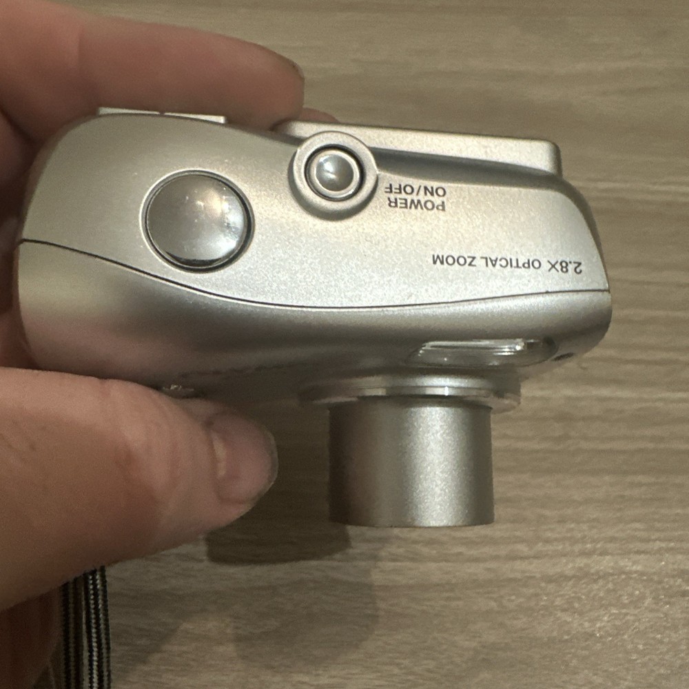 Olympus FE-100 4.0MP Compact Digital Camera Silver read description