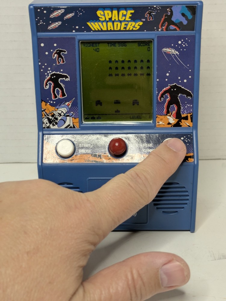 Pac-Man and Space Invaders Handheld Retro Mini Arcade Machines Tested BUNDLE