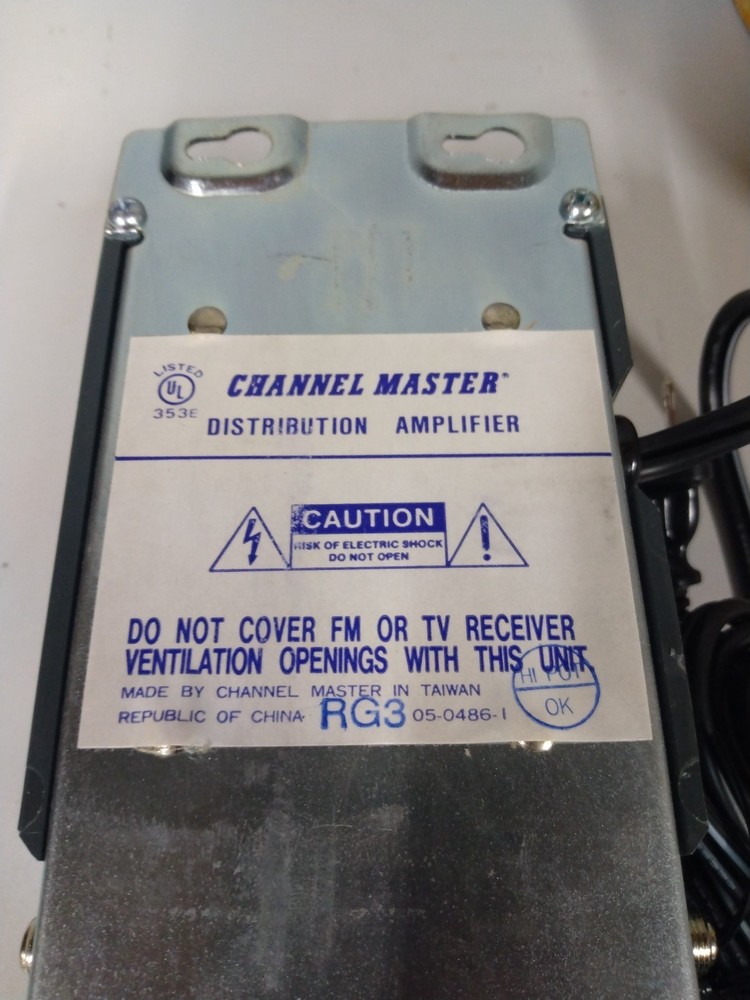 Vtg Channel Master MATV VHF Solid State Distribution Amplifier 30 dB Gain