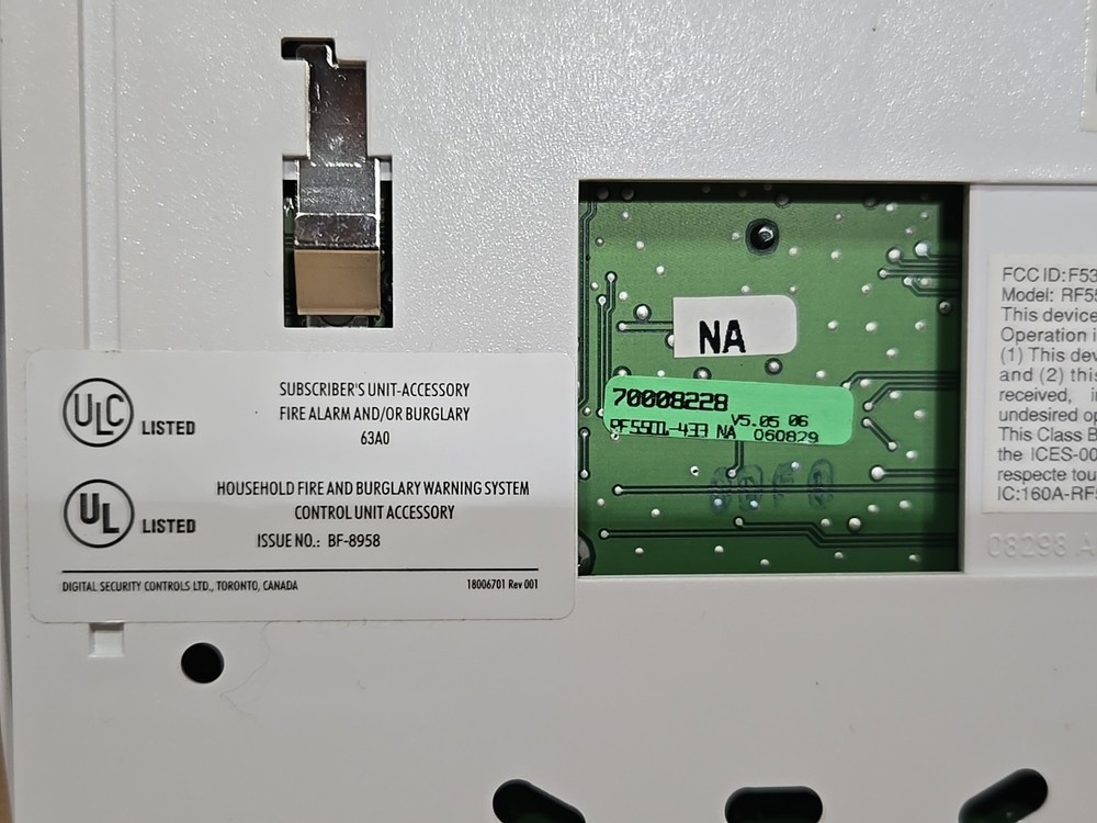 DSC RF5501-433NA Powerseries Fixed Message Keypad and Wireless Receiver