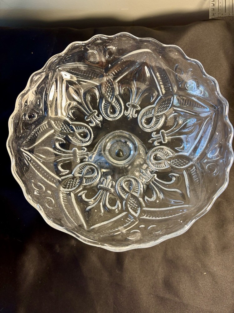 ****Reduced*** Fleur-de-lis Cut Glass Candy/snack Dish