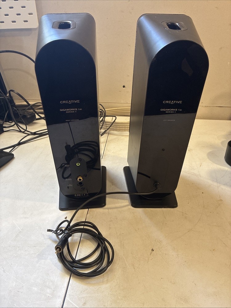 Creative GigaWorks T40 Series II 2.0 Multimedia Speaker System Used Untested!