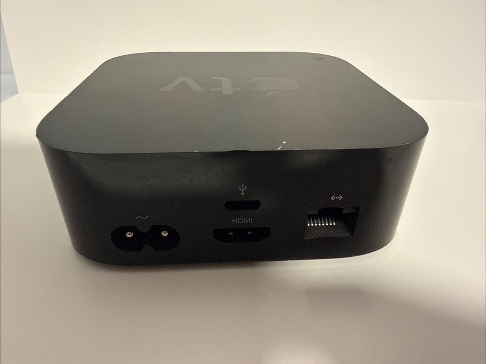 Apple TV Model A1625 with Remote/Read