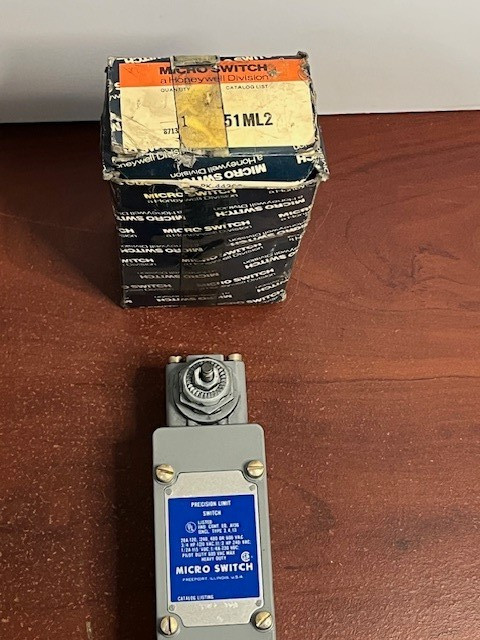 MICROSWITCH HONEYWELL 51ML2 PRECISION LIMIT SWITCH NEW