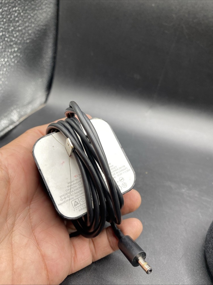 Amazon Echo Dot (3rd Generation) Smart Speaker - Charcoal W/Power Adapter Flaws