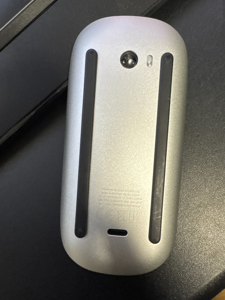 Apple Magic Mouse Multi-Touch Surface - 2024 Model USB-C - Black (no cable)