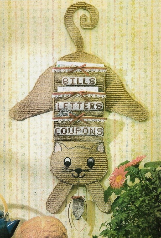 PLAYFUL KITTY MAIL ORGANIZER CAT HOME DECOR PLASTIC CANVAS PATTERN INSTRUCTIONS