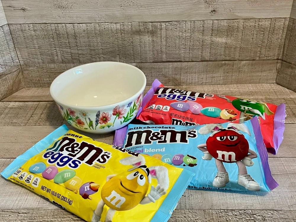 Easter M&M's Peanut Butter, Peanut & Plain with an Easter Candy Dish