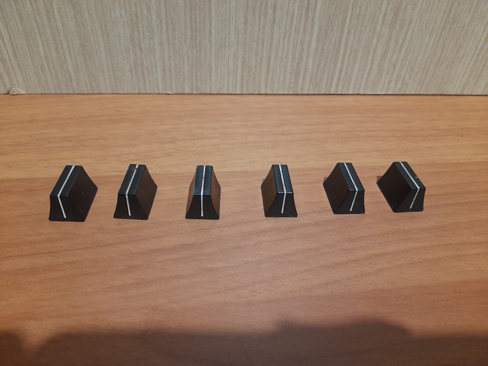 Behringer DJX700 knobs 6