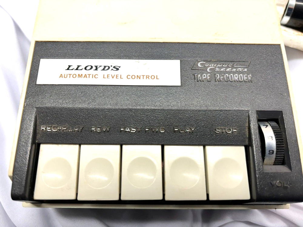 LLOYD'S Automatic Lever Control Cassette Recorder Model 2V96A-198C