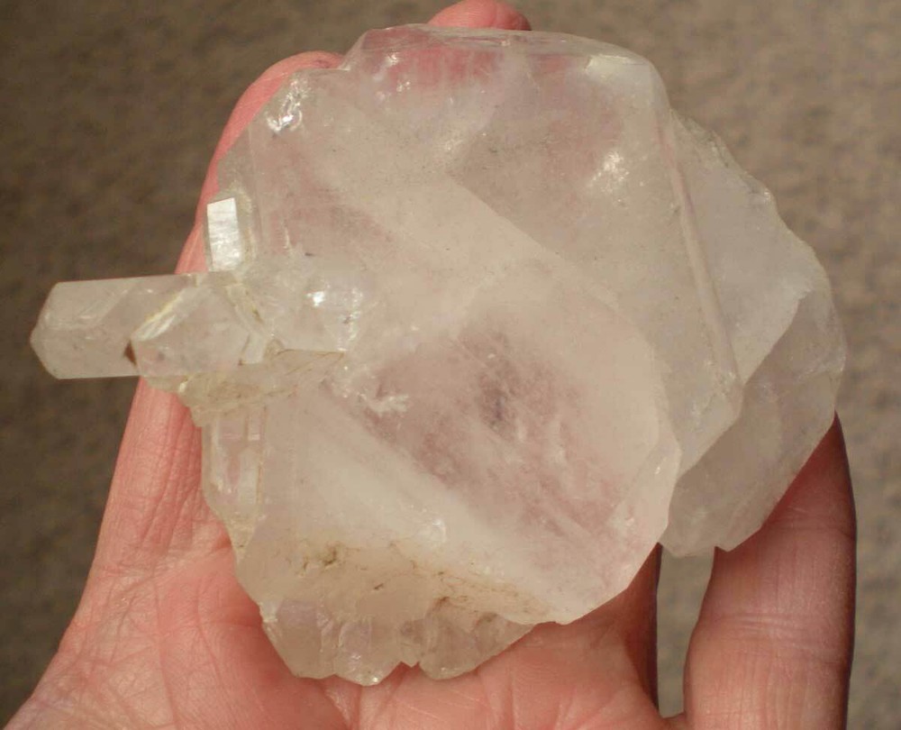Clear Quartz Faden Crystal  r591