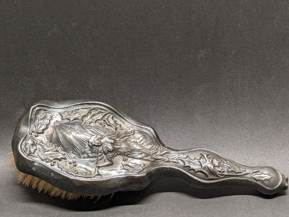 Beautiful Victorian vanity brush