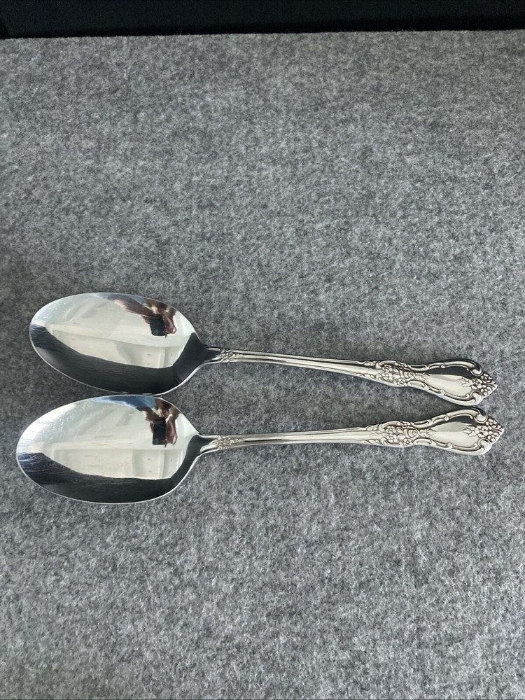 2 Oneida Distinction KENNETT SQUARE Stainless HH Servings Spoons Flatware