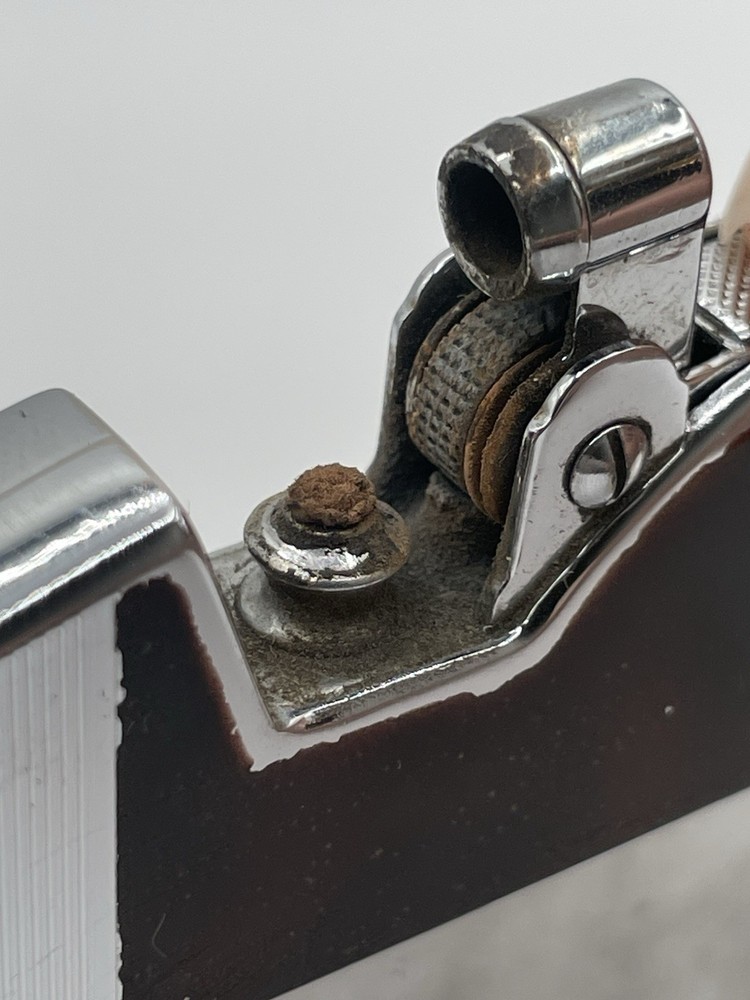 Vintage RONSON Art Deco Lighter / Large Cigarette Case Holder With Felt Case