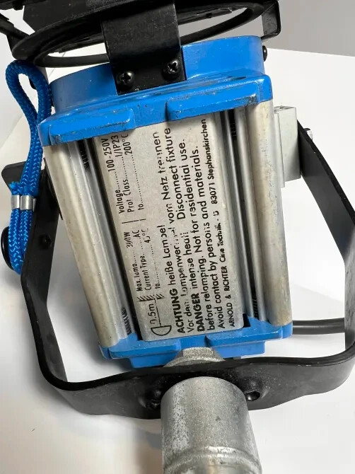 Arri 300 Plus Studio Light With Barn Doors & Bulb