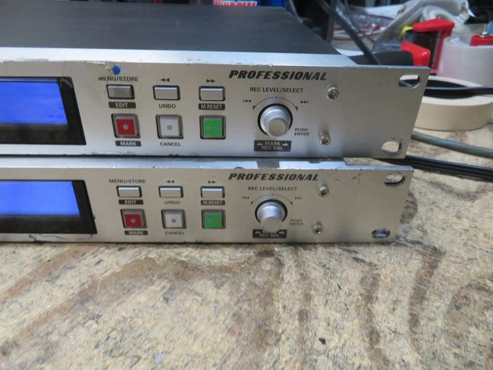 LOT OF 2 MARANTZ PMD570 PROFESSIONAL SOLID STATE RACK MOUNT RECORDER POWERS ON