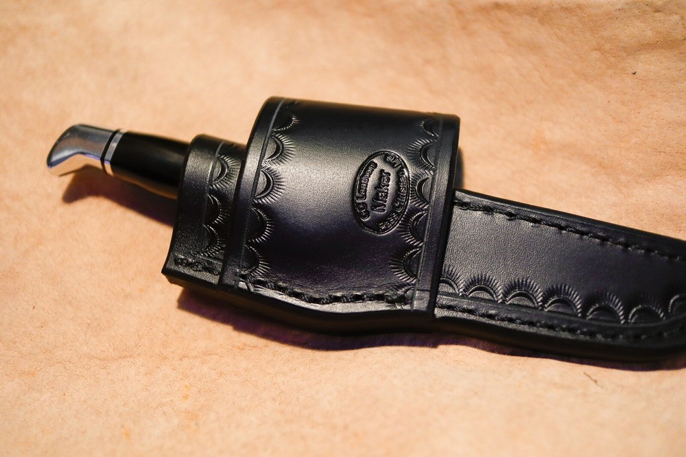 Custom Black Leather Crossdraw Sheath for Buck 102