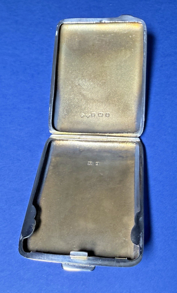 SOLID SILVER ENGINE TURNED BOOK MATCH HOLDER B'HAM 1926 BY FREDRICK FIELD