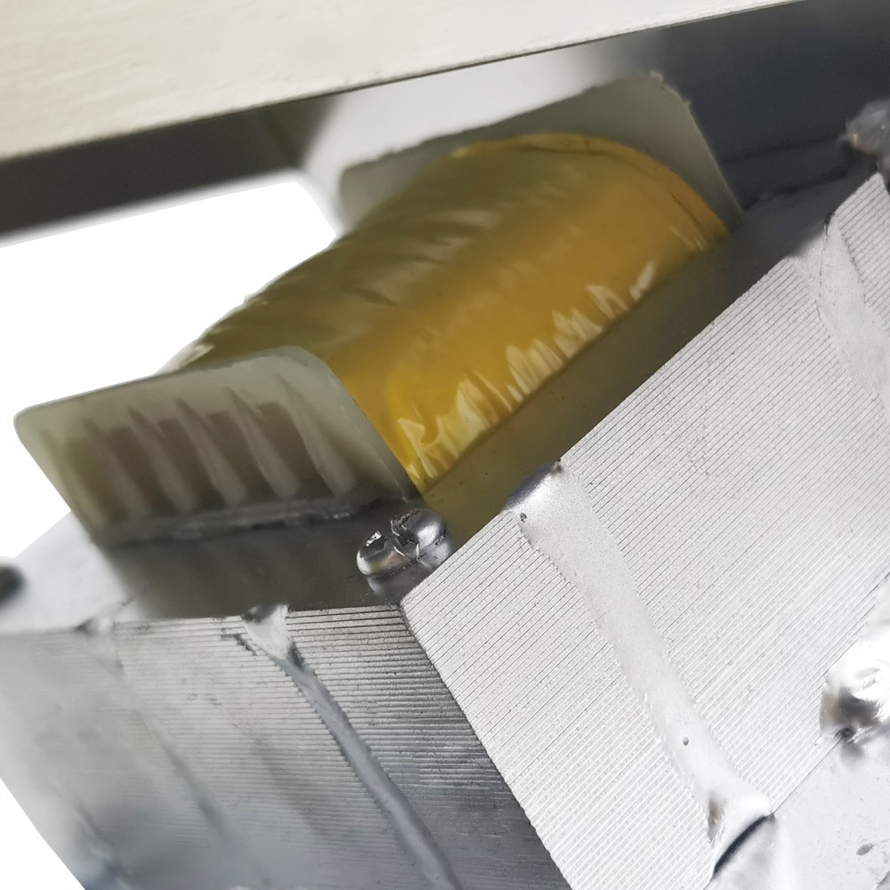 110V Closed Type Electromagnetic Vibration Feeder Shaking Feeder with Controller