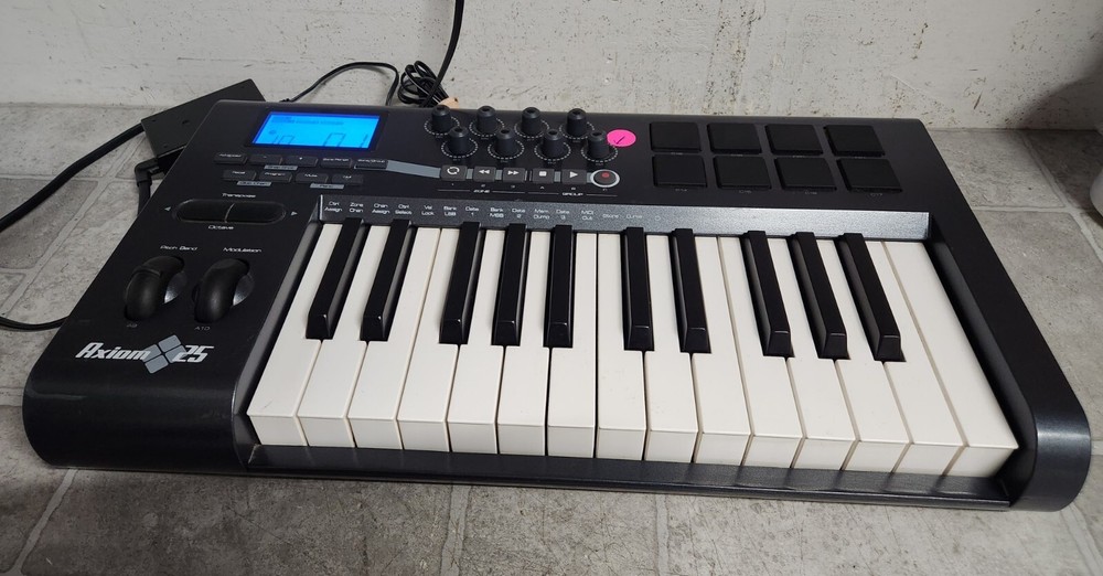 M-Audio AXIOM 25 Key USB MIDI Keyboard Controller
