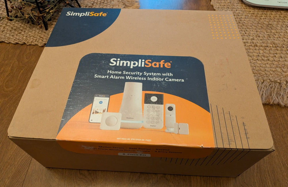 SimpliSafe Home Security System Indoor Camera 8 Piece Kit New Sealed. Fast Ship