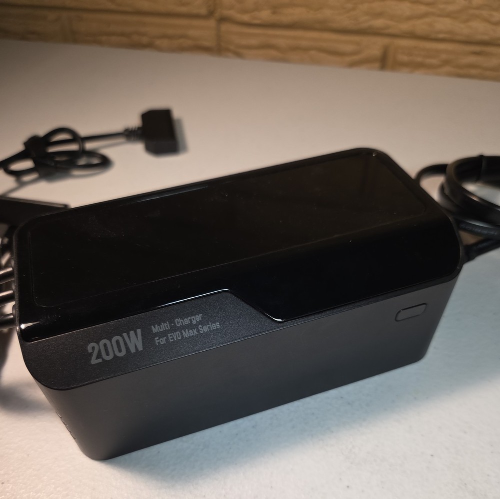 [Ready stock] EVO Max series multi-charger