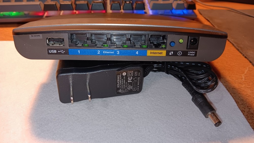 Linksys E2500 V3 WiFi Router Dual-Band Complete Bundle
