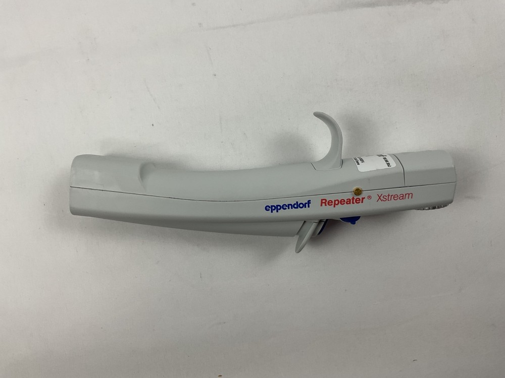 Eppendorf M13454B Repeater Xstream Electronic Repeating Pipette Lab