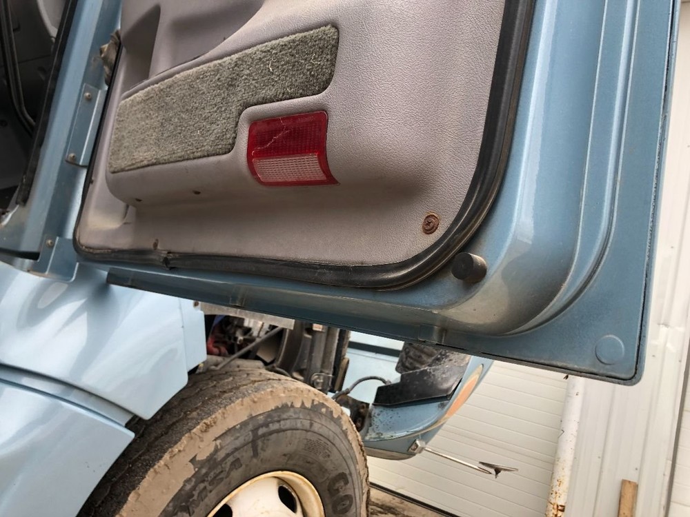 2000-2011 Peterbilt 387 Blue Right/Passenger Door - Used