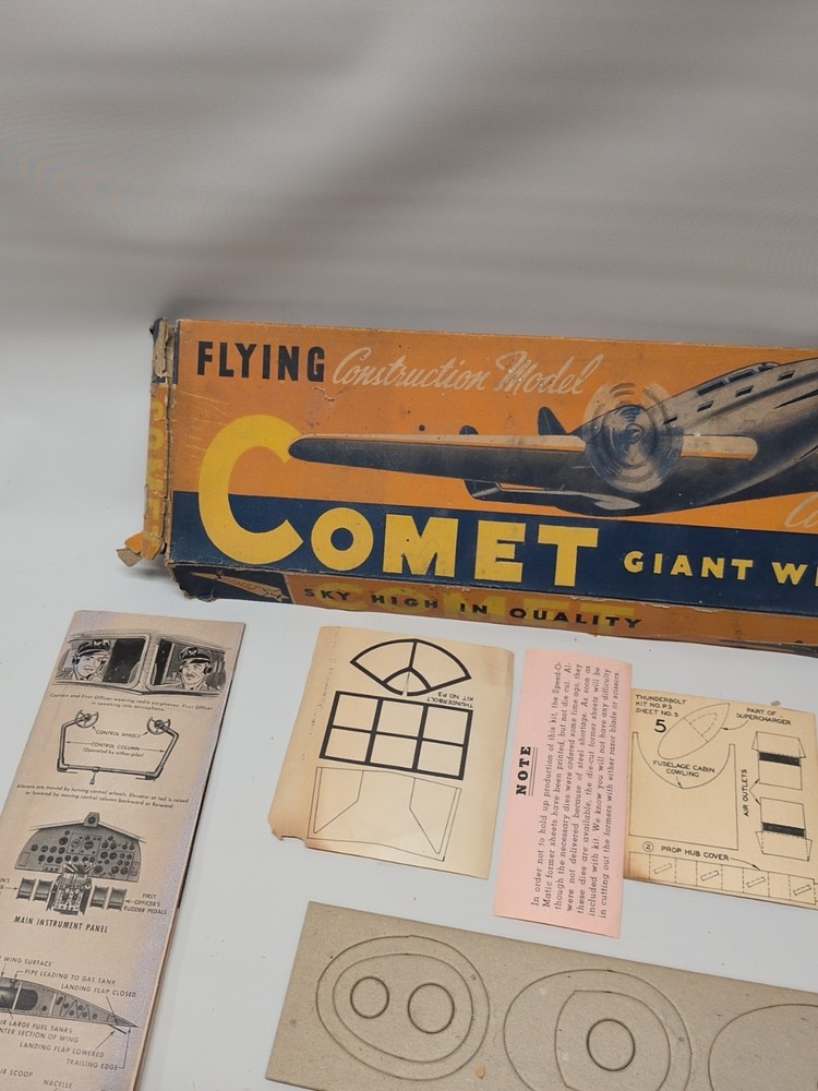 Comet Kit P3 "Thunderbolt P-47" Vintage 1940s balsa Plane