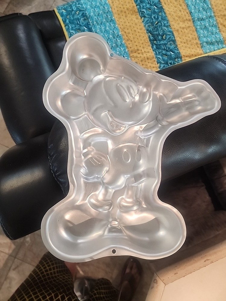 1995 Wilton MICKEY MOUSE Cake Pan 2105-3601