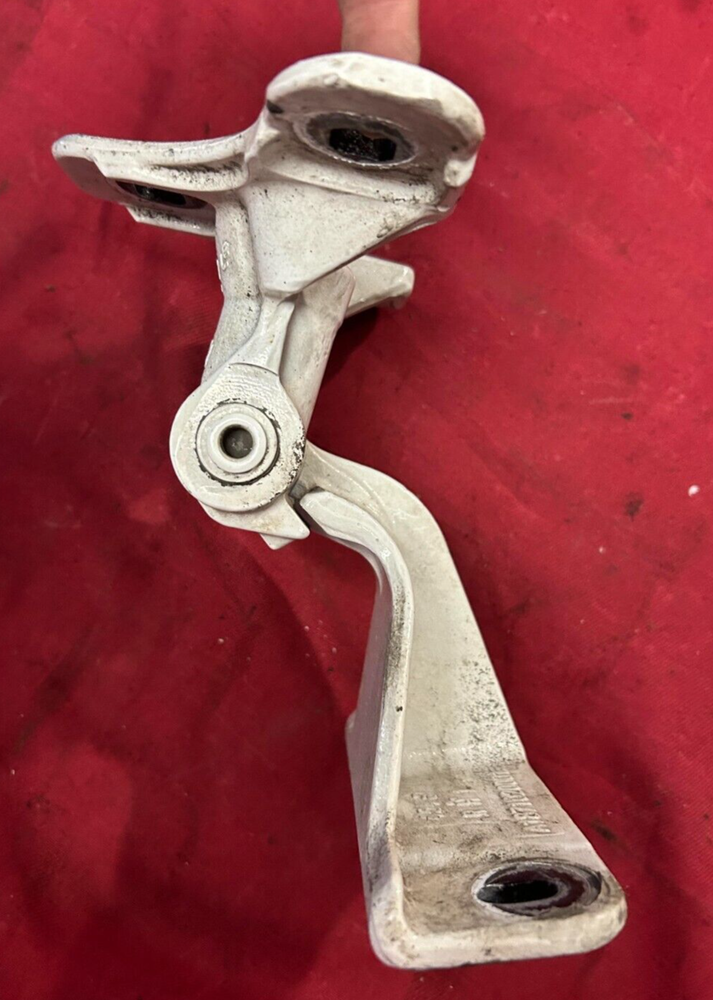 FREIGHTLINER CASCADIA DOOR HINGE A1871020001