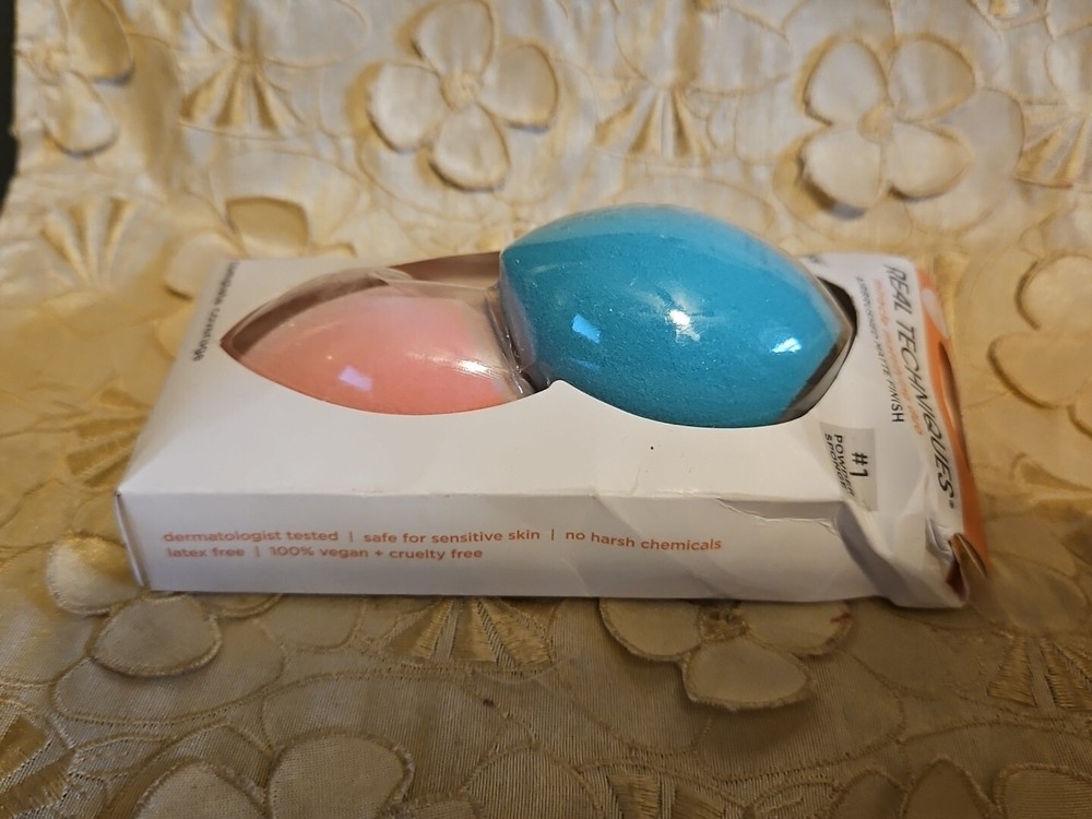 REAL TECHNIQUES-MIRACLE MATTIFYING DUO-AIRBRUSHED MATTE FINISH-2 PACK-DENTED BOX