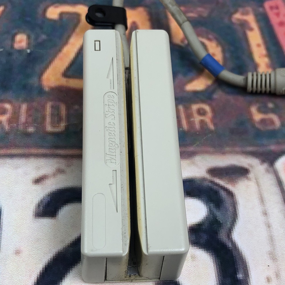 PAR3339-12U - ID Tech MiniMag Card Reader - Beige