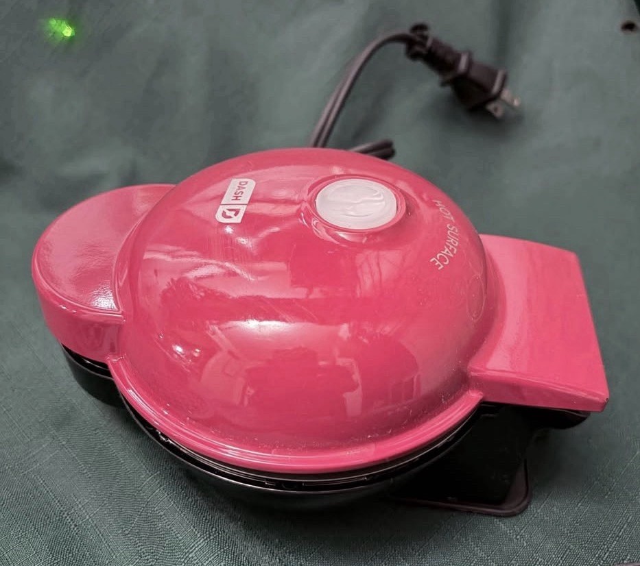 DASH Mini Waffle Maker With 4 Decorative Plates