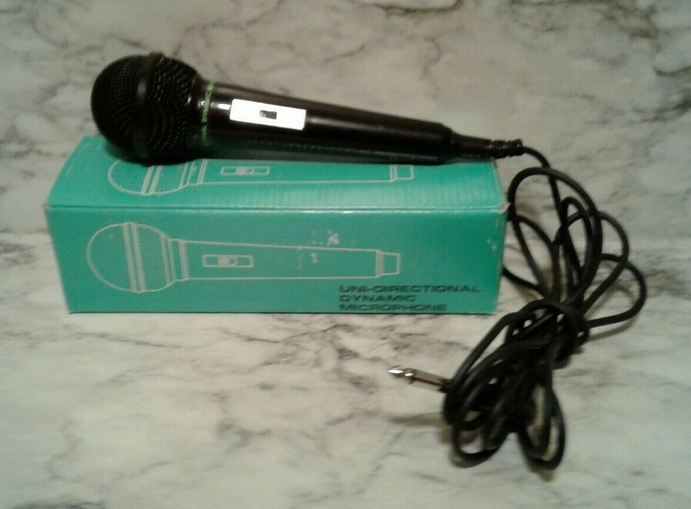 Uni-Directional Dynamic Microphone in Box