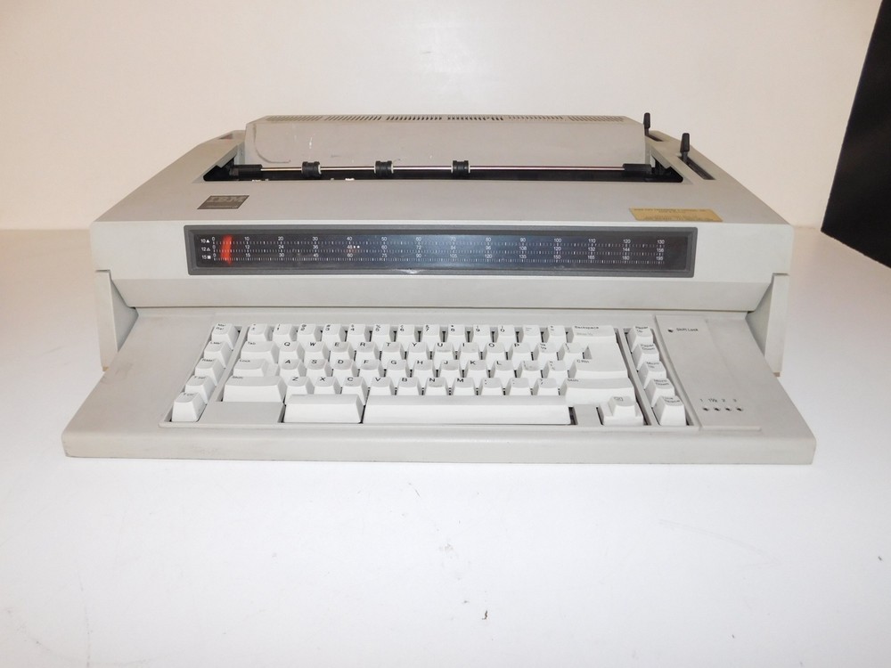 IBM WHEELWRITER 3 TYPEWRITER (TPS76)