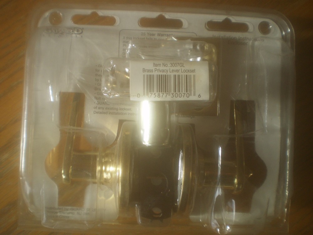 Guard Security Bed & Bath Classic Lever Brass Lockset