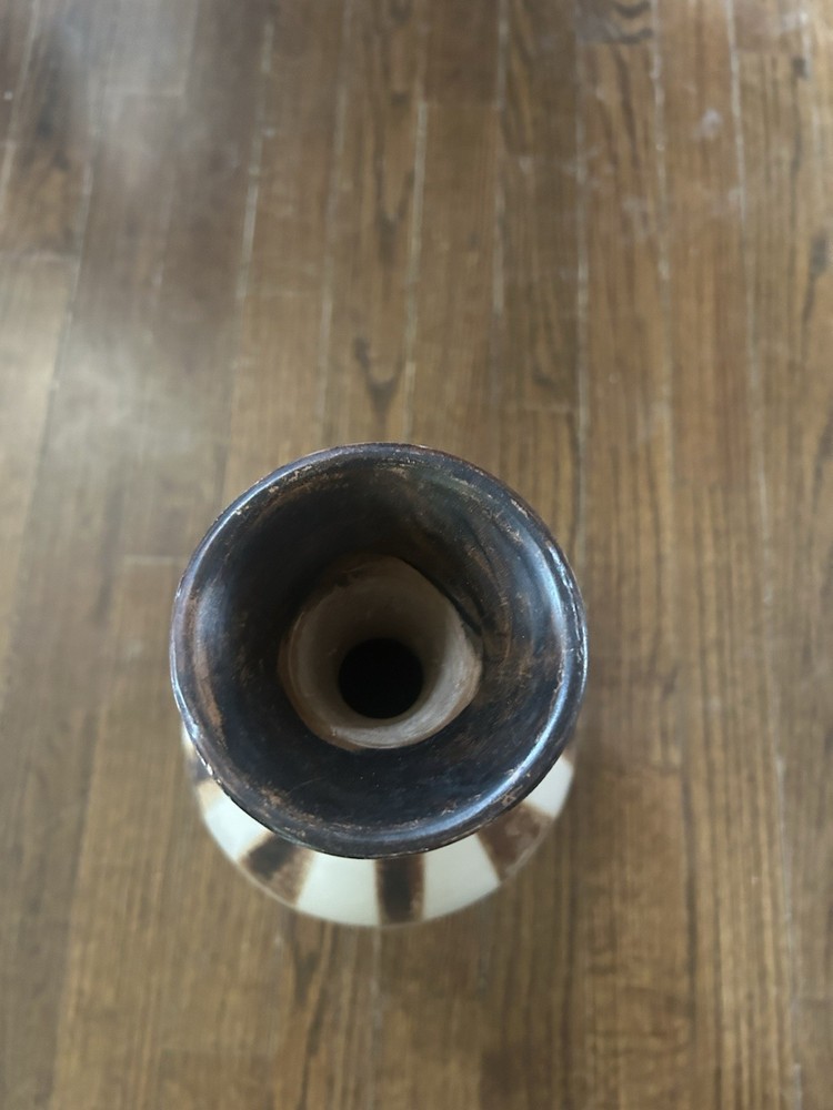 Peruvian Vase Handmade In Peru Ivory And Brown