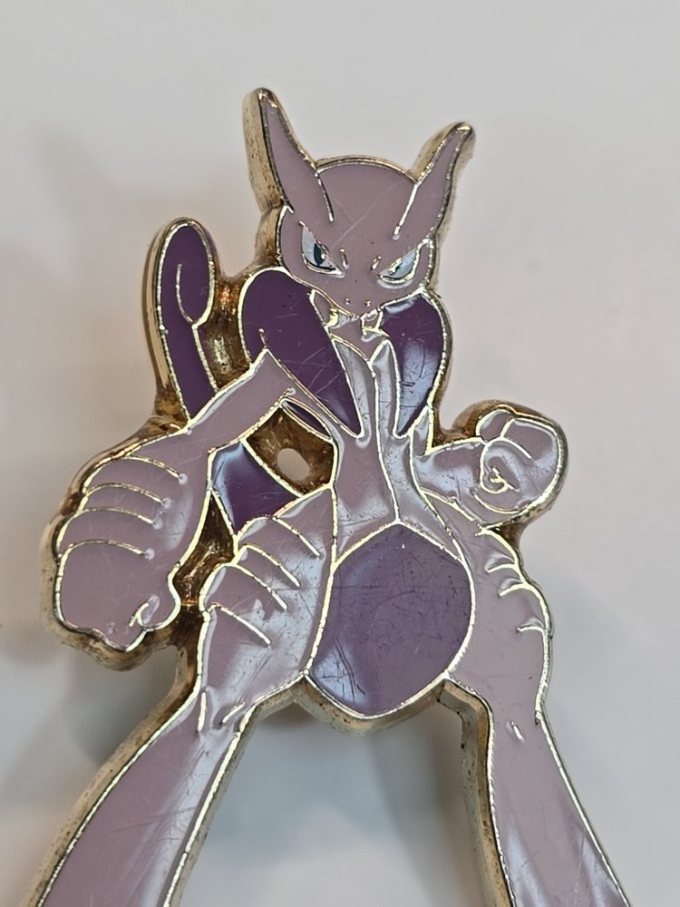 Pokemon Lapel Pin Mewtwo