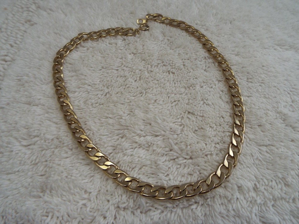 Goldtone Curb Chain Necklace (H6)