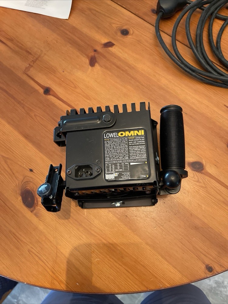 Lowel OMNÍ Light 500 Watts