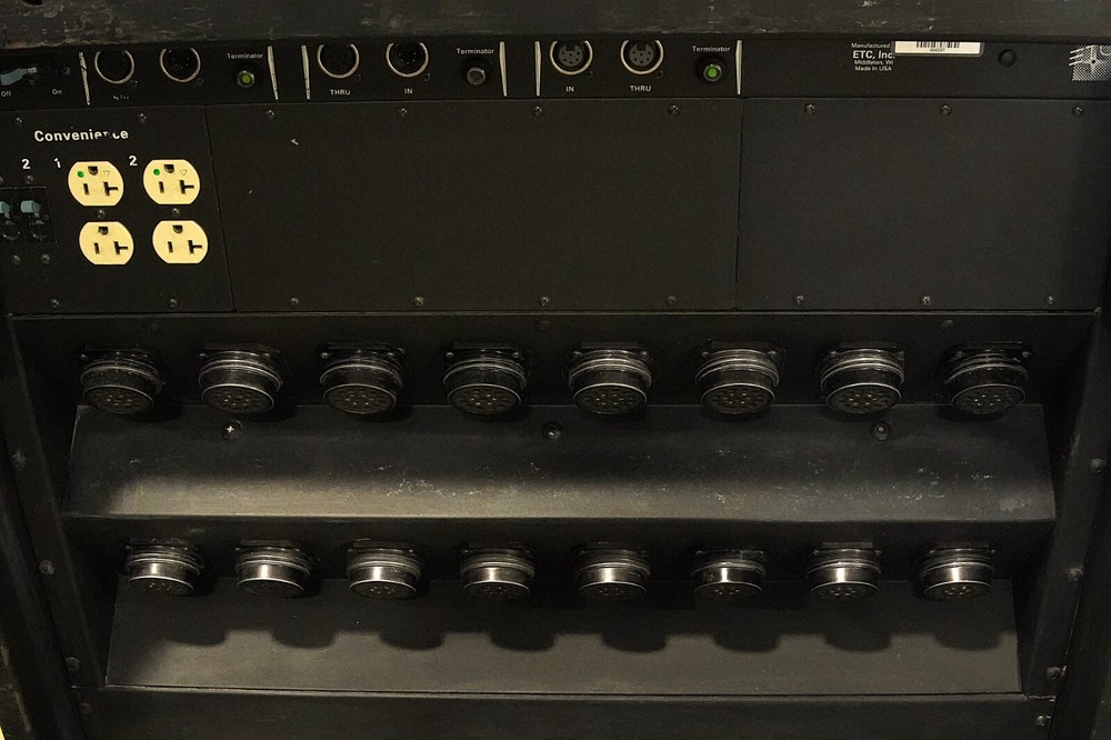 ETC Sensor Dimmer 48 Channel Light Stage Lighting Theater Rig - With Modules