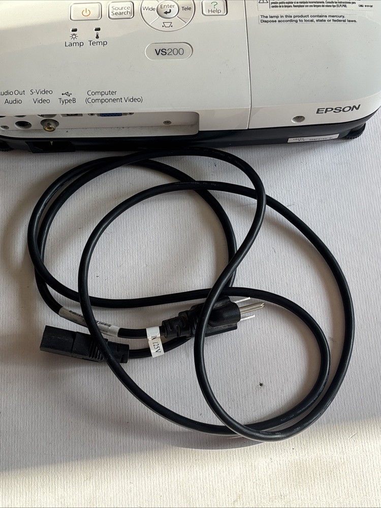 Epson VS200 Model H391A LCD Desktop Projector w/remote