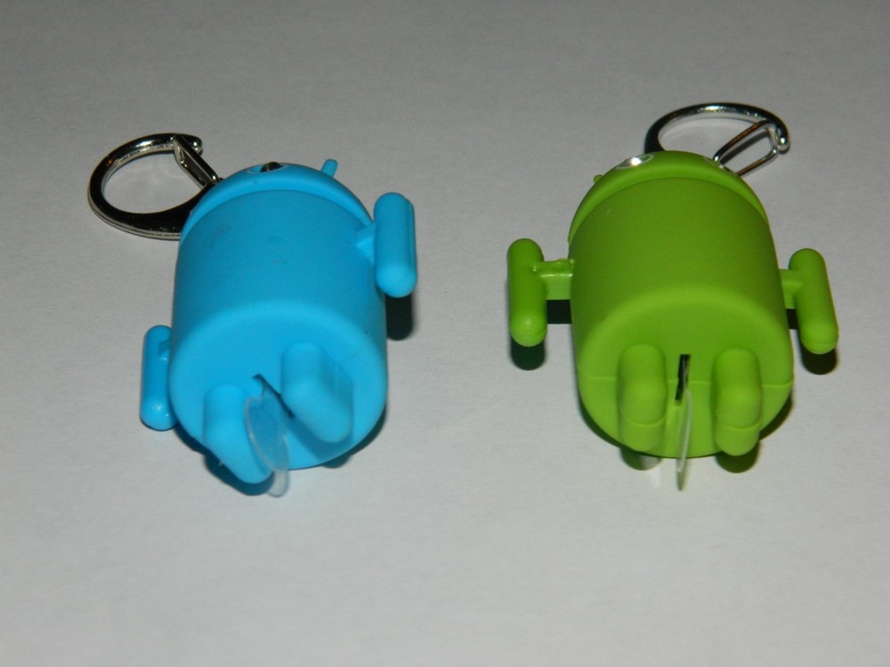Pair Android Robot Style Keychain Blue LED Eyes Cool Sound Effects Green Blue