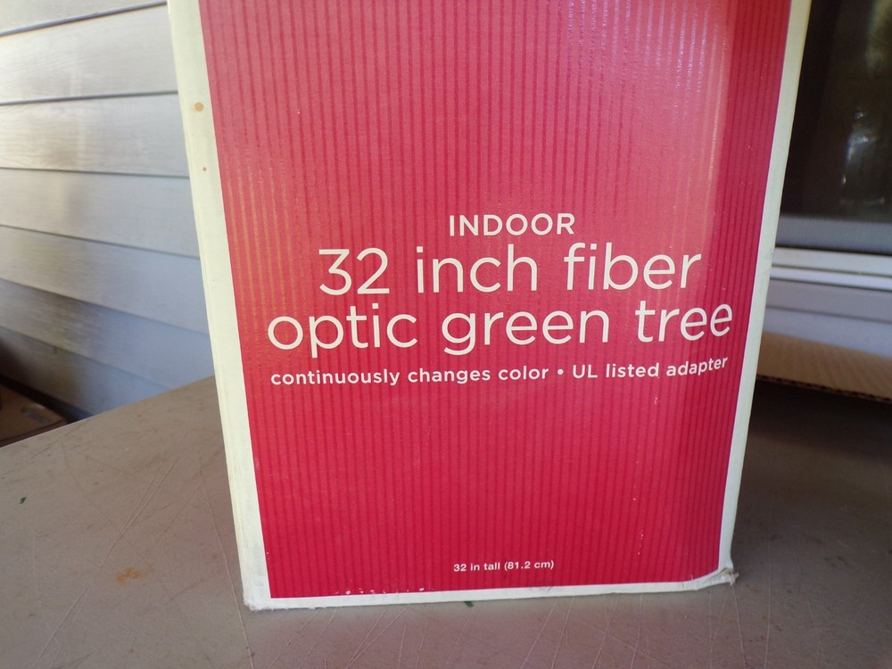 Fiber Optic 32 Inch Christmas Tree Continuously Changes Color Ex Bulbs, Tested